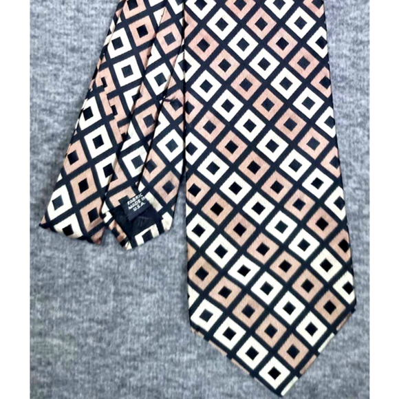 Murano Men 100% Silk Black Beige Taupe Square Stripe Geometric Tie - Picture 2 of 3